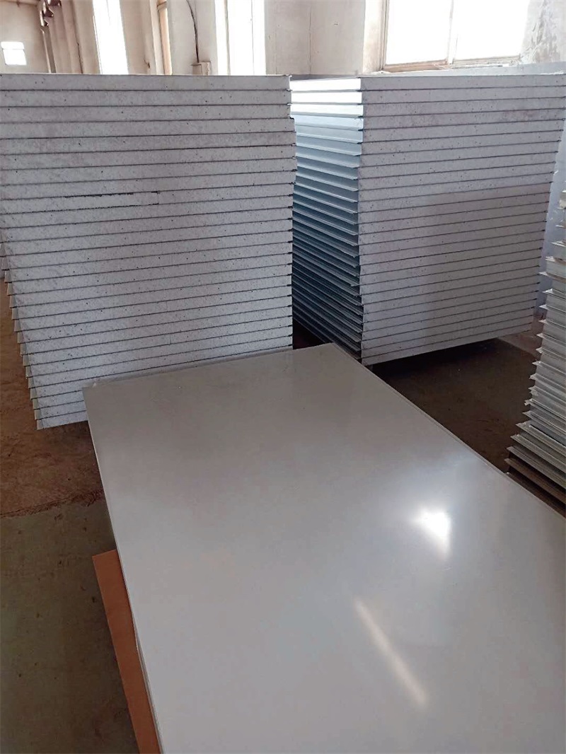 玻璃鎂夾芯板是一種很好的建筑材料